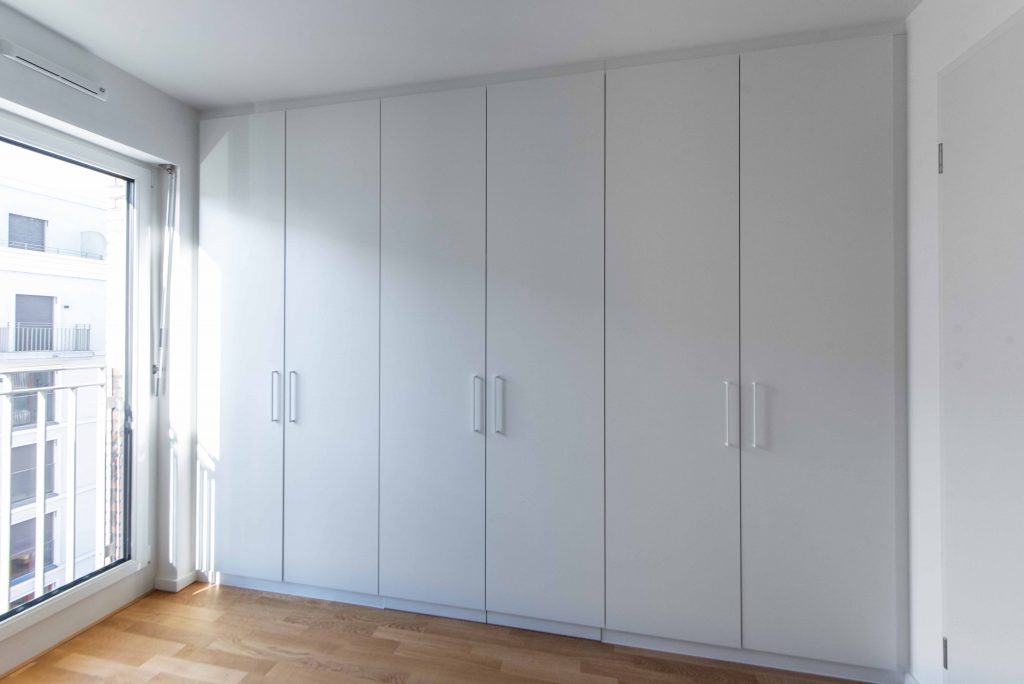 Kleiderschrank