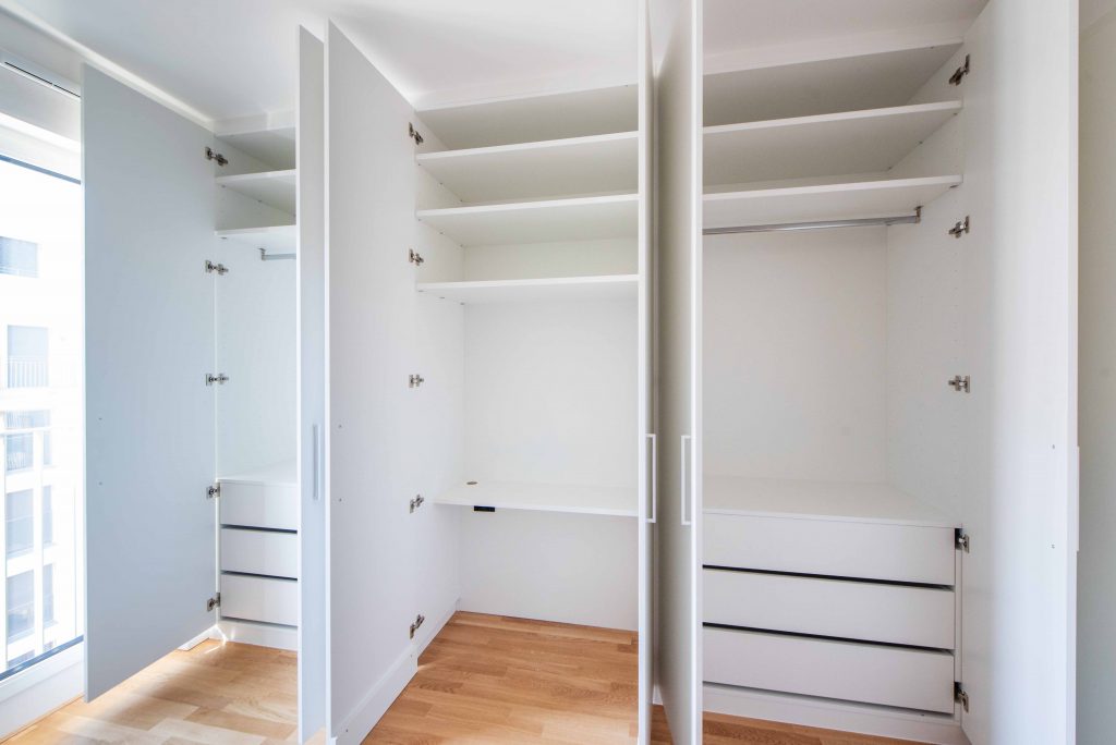 Einbauschrank / Kleiderschrank