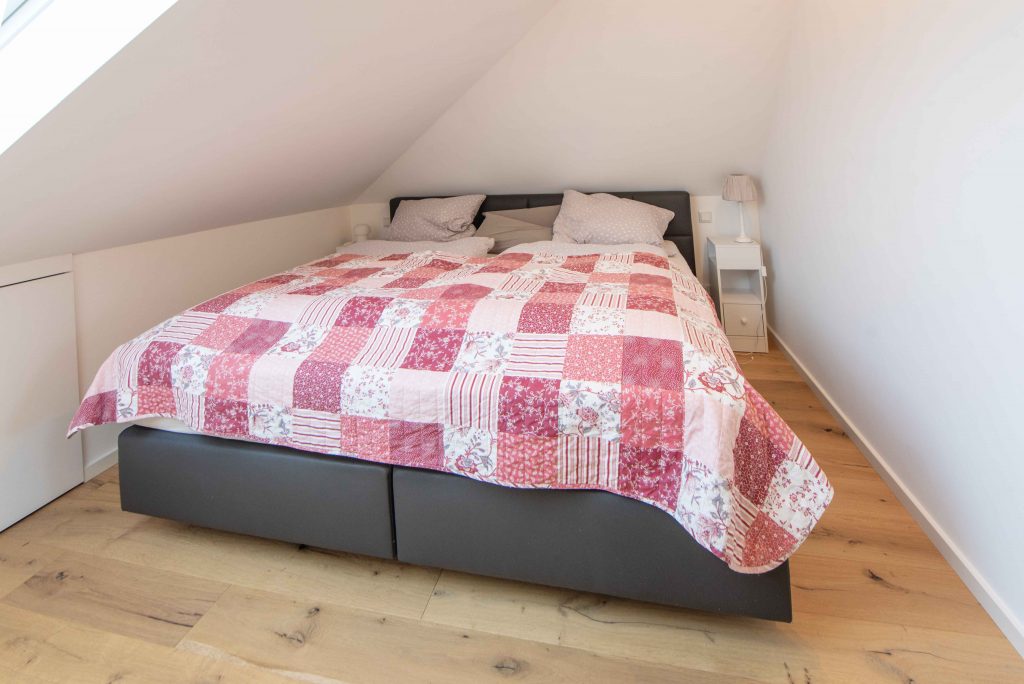 Schlafzimmer in Dachschräge