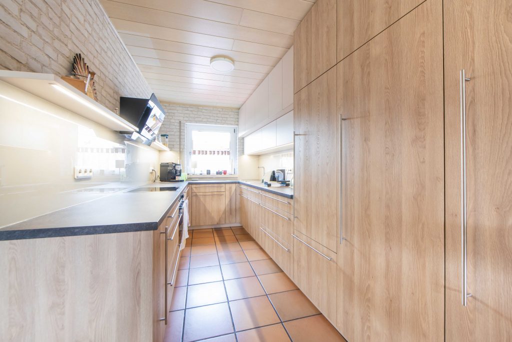 Küche mit Holzoptik