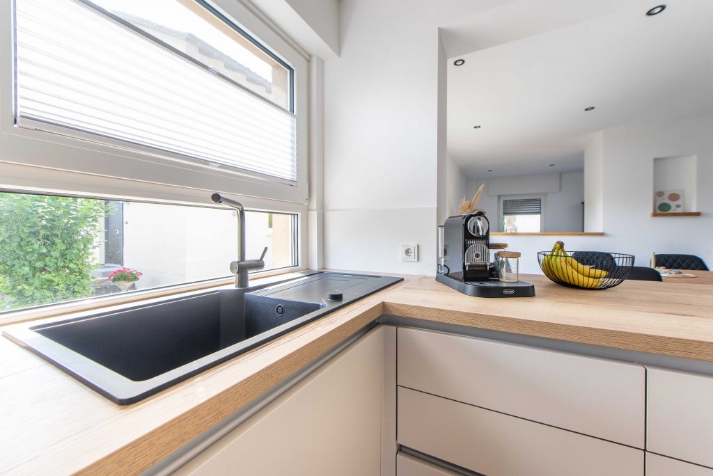 Helle Designerküche