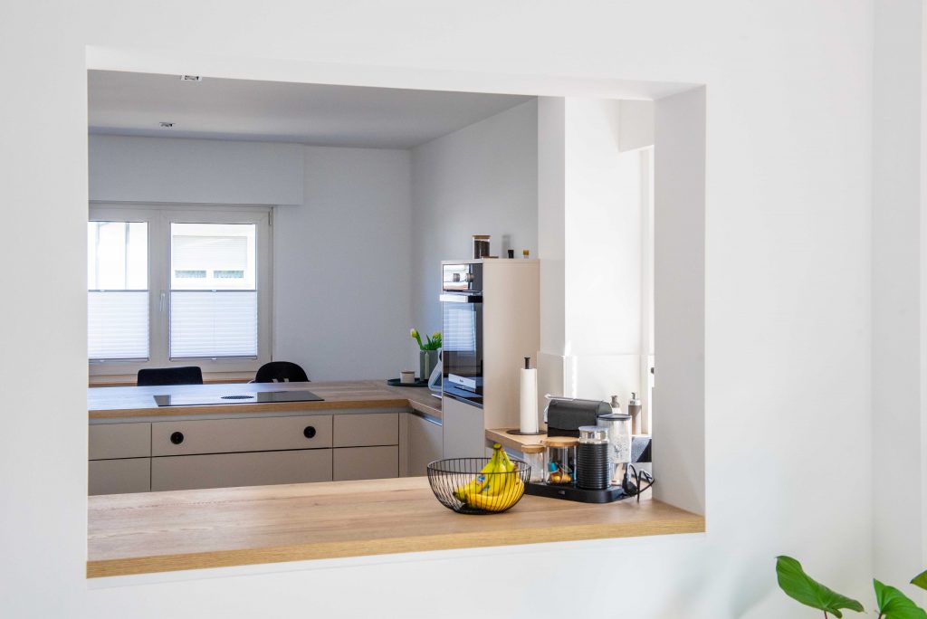 Durchreiche zur Küche