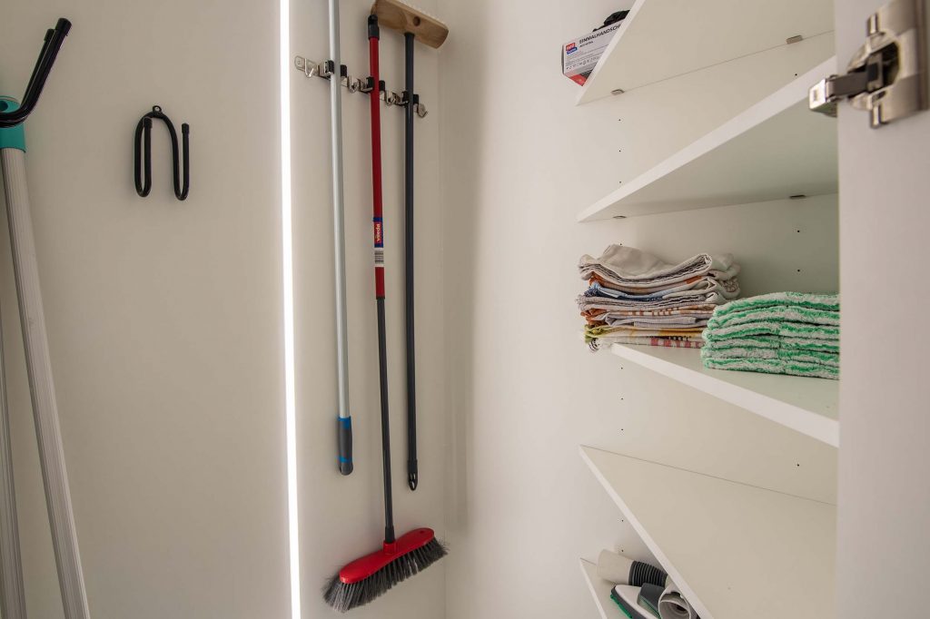 Hauswirtschaftsraum Putzutensilien
