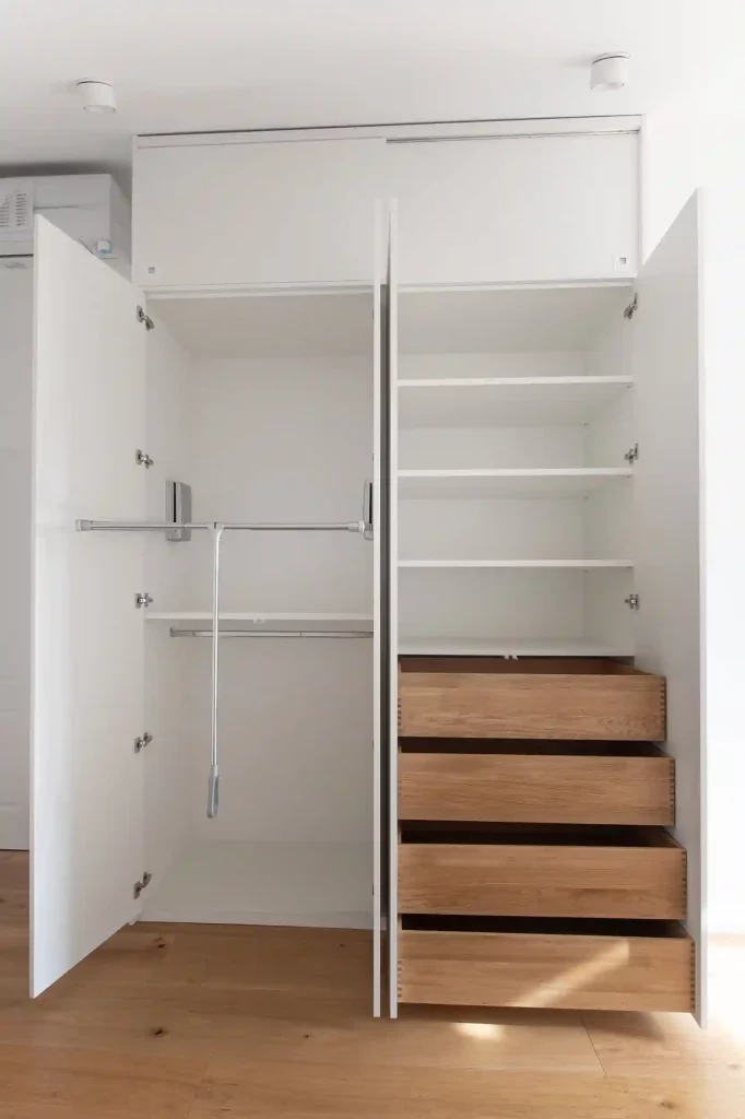 Kleiderschrank Dachschräge weiß