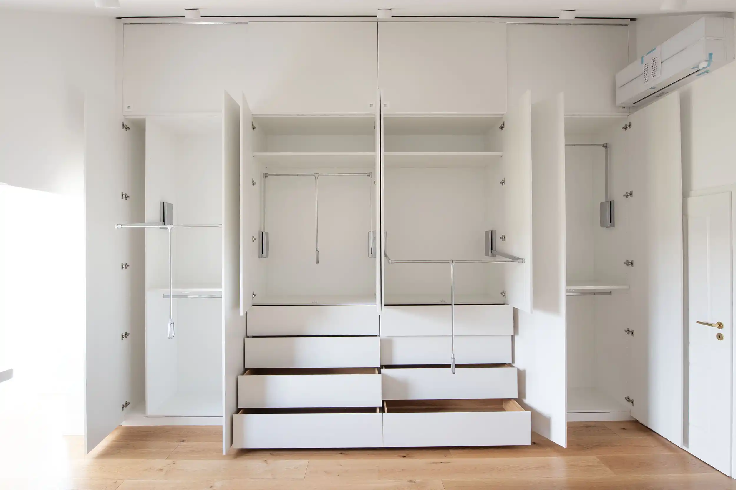 Kleiderschrank Dachschräge weiß