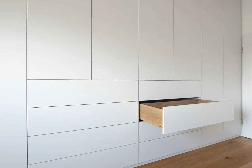 Kleiderschrank Dachschräge weiß