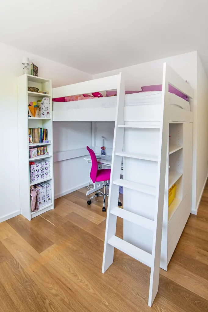 Kinder Hochbett mit Leiter