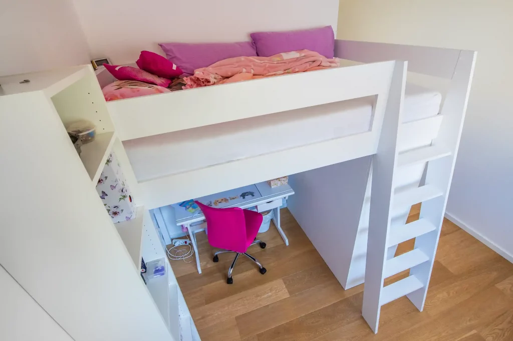 Kinder Hochbett mit Leiter