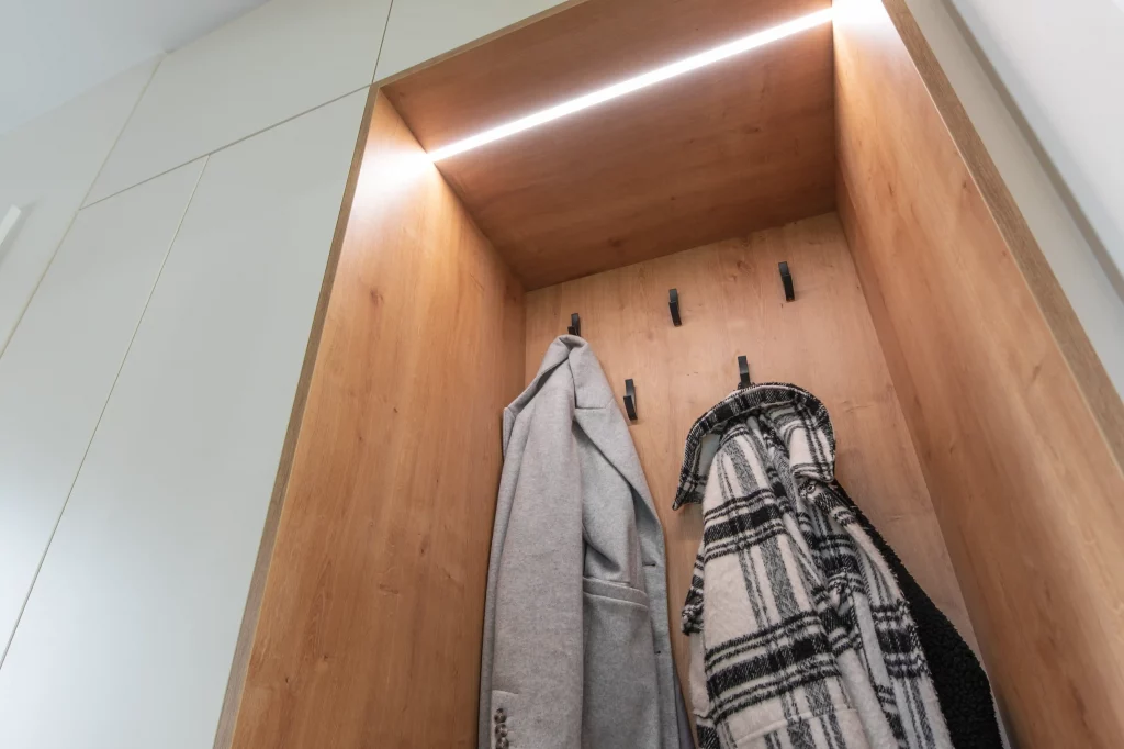 Garderobe mit LED Beleuchtung